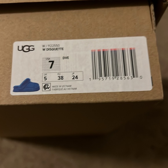 UGG SLIDES - Picture 5 of 5